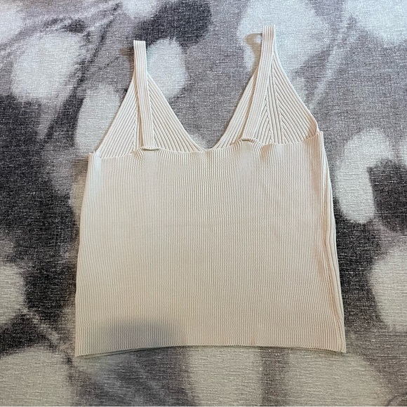 Italian crop sweater tank - Picture 4 of 6